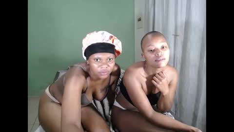 tyratrixie online show from April 21, 2:51 am