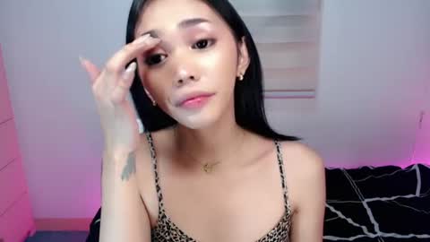 urbbgirl alliah online show from June 18, 5:40 pm