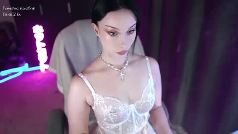 Izzy    online show from July 5, 4:56 pm