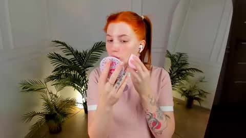 Call me Mira  thumbs up its make me happy online show from January 11, 10:48 pm