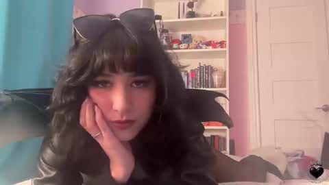 Snapshot of upaydahlia chatting on October 31, 4:36 am findom goddess dahlia  online show from October 31, 4:36 am