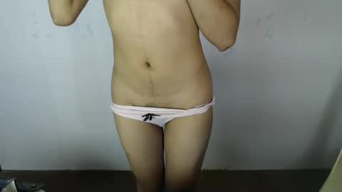 urasian_crisa online show from May 11, 4:04 pm