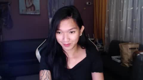 NEWRA  ALLISON online show from November 22, 11:07 pm