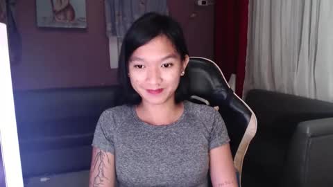 NEWRA  ALLISON online show from October 25, 6:48 pm