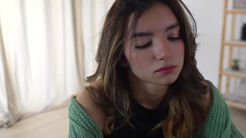 Linda Restrepo online show from December 19, 3:19 pm