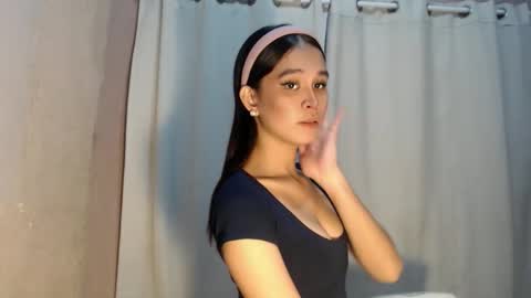 stephanie online show from April 23, 1:35 pm