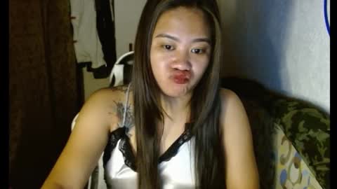 Snapshot of urfynestasian chatting on January 6, 3:20 am urfynestasian online show from January 6, 3:20 am