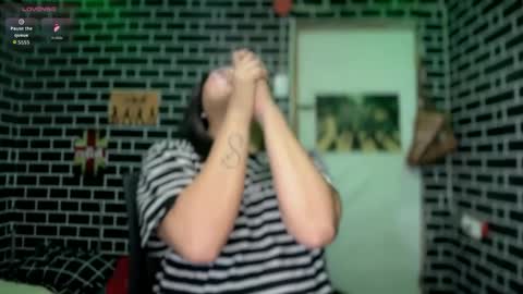 Dimple online show from April 8, 1:52 am