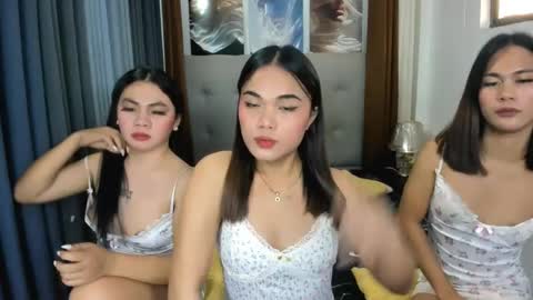 urhotgirl_sexyariela online show from April 14, 12:11 am