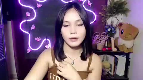 Snapshot of urpinay_pia chatting on October 17, 10:24 pm Pia online show from October 17, 10:24 pm