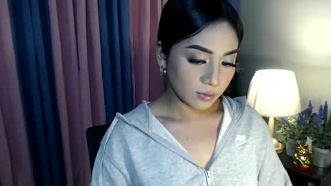 JUST CALL ME CALI online show from November 22, 12:52 pm