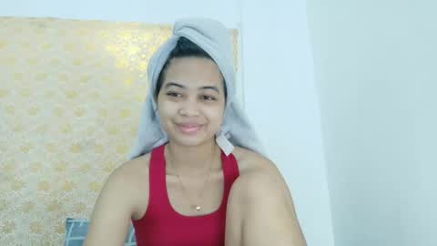 Snapshot of ursexy_pinay_skinny chatting on October 15, 5:32 am im jenny online show from October 15, 5:32 am