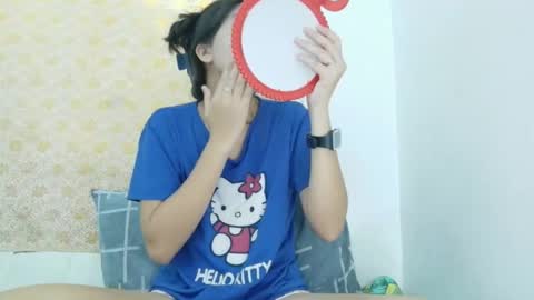 Snapshot of ursexy_pinay_skinny chatting on September 19, 5:28 am im jenny online show from September 19, 5:28 am