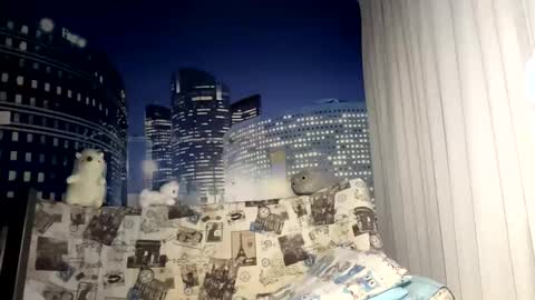 Hannah online show from December 8, 4:04 am