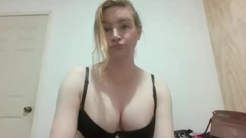 Snapshot of vagimosa chatting on September 18, 3:38 am vagimosa online show from September 18, 3:38 am