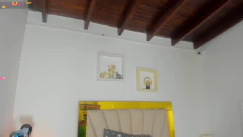 Snapshot of vahiolet_fuentes chatting on January 4, 3:07 am vahioleth online show from January 4, 3:07 am