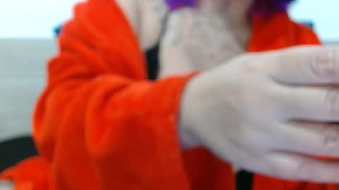 Vah Oliver online show from November 16, 8:20 pm