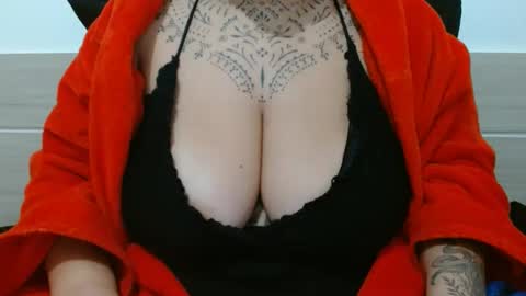 Vah Oliver online show from October 31, 11:25 am