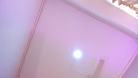 VaiaLowell online show from February 18, 7:13 pm