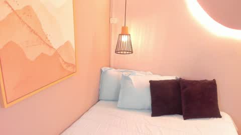 Vaioleth online show from December 3, 4:13 am