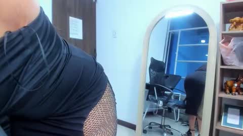 valen lopeez online show from February 18, 8:46 am