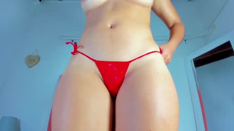 Snapshot of valen_rose0 chatting on February 6, 12:04 pm VALENTINA 3 online show from February 6, 12:04 pm