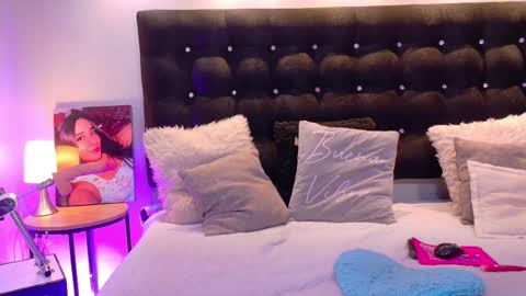 Valen Scott online show from November 21, 4:53 pm