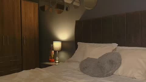 valen online show from November 7, 10:58 pm