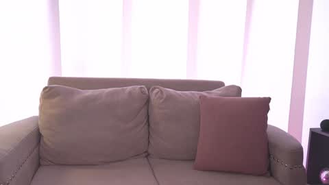 Valen online show from January 11, 6:44 pm