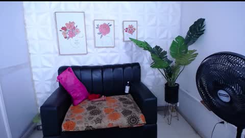 Valentina  online show from January 5, 10:57 pm