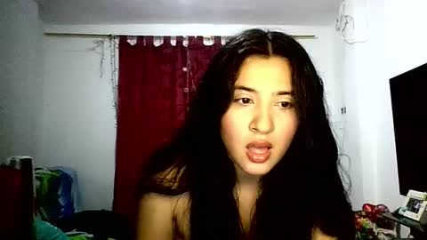 Snapshot of valentina_ricci_ chatting on October 29, 5:34 am valentina_ricci_ online show from October 29, 5:34 am