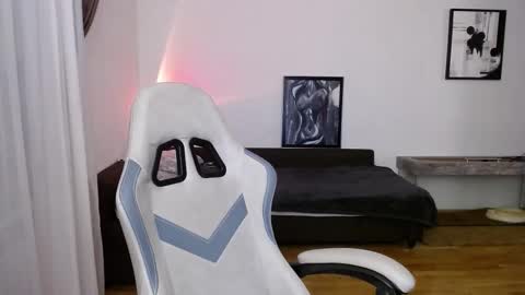 Snapshot of valents_cherry chatting on October 15, 5:26 pm Valentina online show from October 15, 5:26 pm