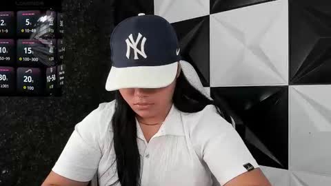 valeri_harpers4 online show from March 8, 2:48 am