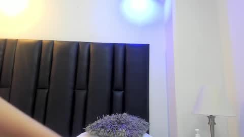 valeri_tafur online show from February 15, 10:55 am