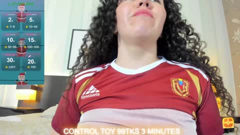 Snapshot of valeriaa_soler chatting on December 13, 1:55 pm Valeria online show from December 13, 1:55 pm