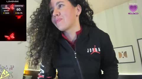 Snapshot of valeriaa_soler chatting on February 28, 12:20 pm Valeria online show from February 28, 12:20 pm