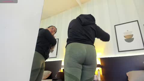 Snapshot of valeriaa_soler chatting on February 22, 12:19 pm Valeria online show from February 22, 12:19 pm