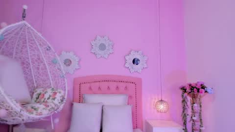 valeriarose_ online show from March 27, 11:33 am