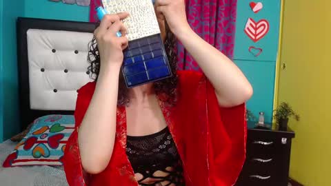 Snapshot of valerie_mase chatting on October 20, 6:33 pm vale online show from October 20, 6:33 pm