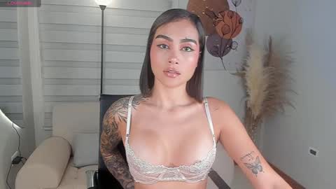 Snapshot of valerieaustin chatting on January 5, 4:36 am call me Val online show from January 5, 4:36 am