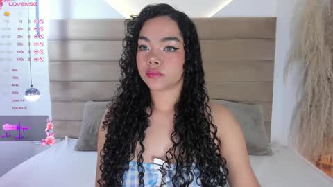 Snapshot of valeriediazx chatting on February 8, 12:06 pm valeri online show from February 8, 12:06 pm