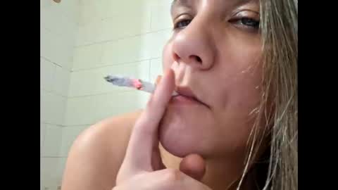 ValerieRayne online show from December 19, 5:43 am