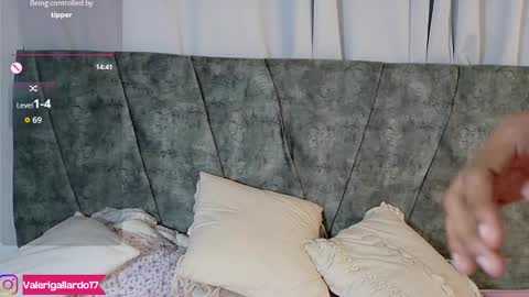 valerigallardo online show from November 15, 6:03 am