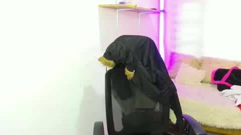 valery_bonnet1 online show from November 10, 11:27 am