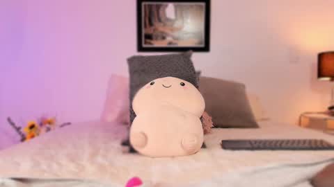 call me Maria online show from March 21, 7:46 am