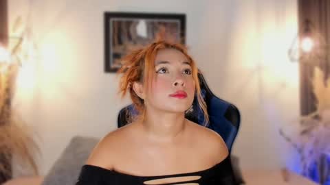 Snapshot of valerycolins chatting on February 21, 11:21 pm call me Maria online show from February 21, 11:21 pm