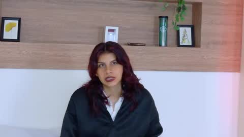 valkiriascarlett online show from June 7, 1:29 pm