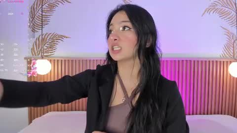 valleriie_ online show from June 21, 3:49 pm