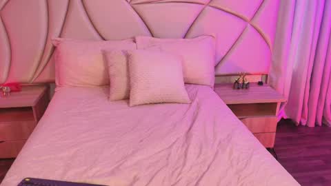 Vallery online show from April 13, 1:12 pm