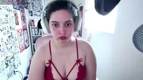 Snapshot of vallolet1_ chatting on September 27, 6:37 pm Im Violet online show from September 27, 6:37 pm